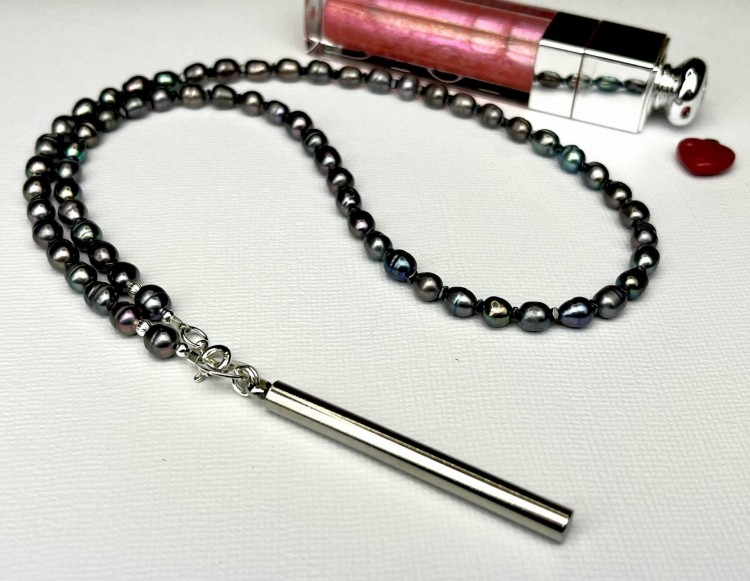 20_005_PERŁA GRANATOWA Z DŁUGĄ ZAWIESZKĄ ZE STALI.JPG