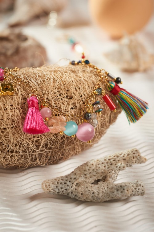 12_001A Bransoletka łańcuszek z kolorowymi zawieszkami.jpeg